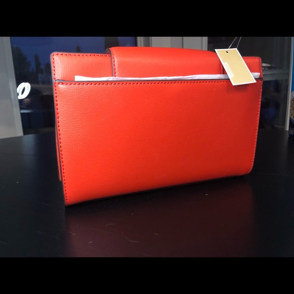 Michael Kors -Leather LG Clutch Xbody Purse - NWT - Picture 4 of 5